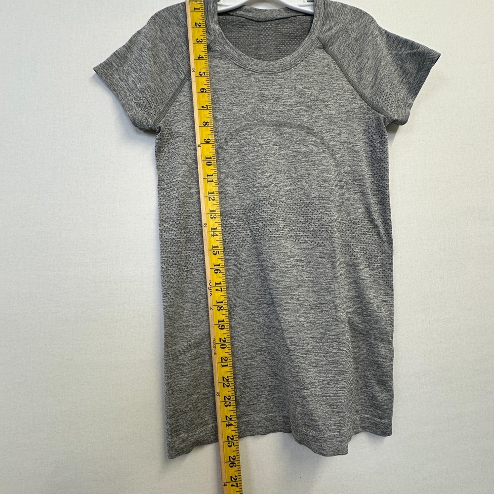 Lululemon Seamless Athletic Short Sleeve Top Gray Women's Size 4 - Picture 4 of 11